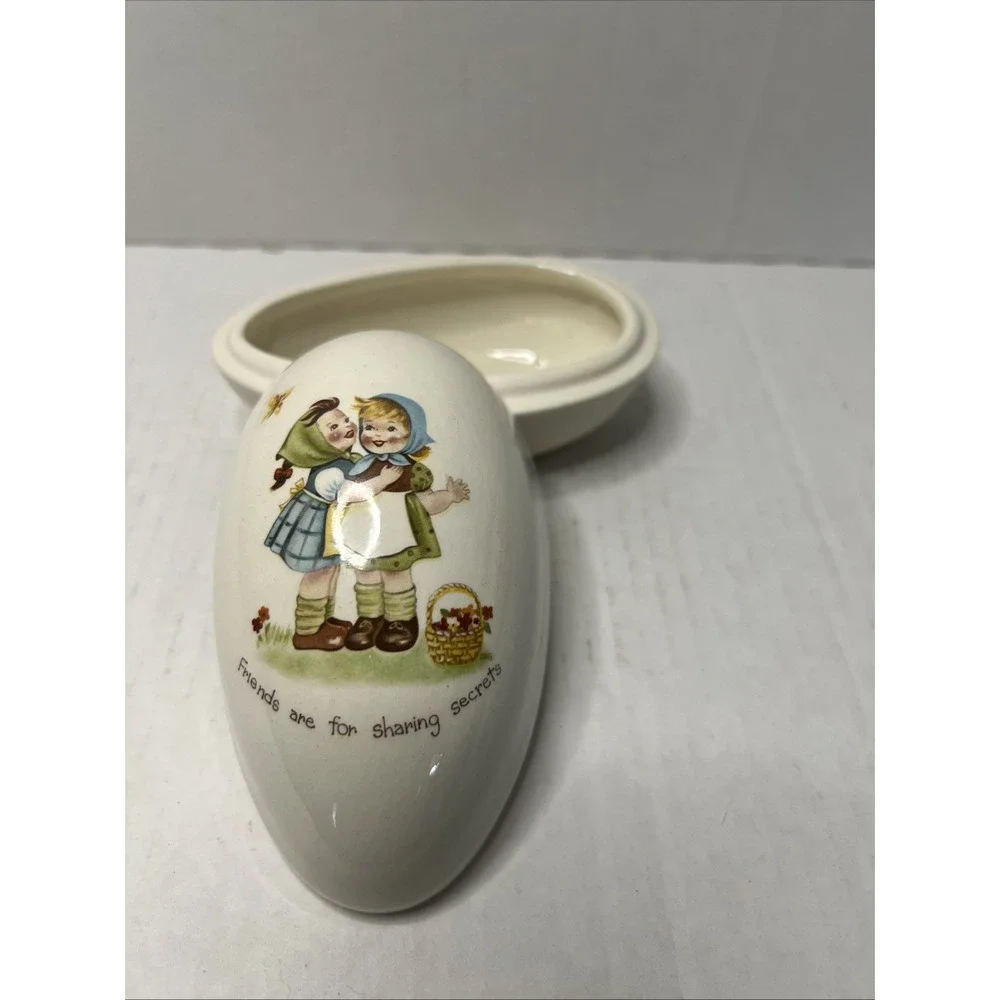 Vintage McNees Covered Egg Dish Trinket Box with Lid #M-319